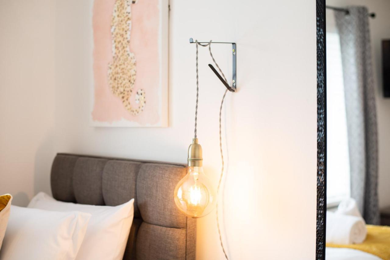 Off Road Parking, Garden, Smart Tv'S In All Rooms! Morriston Ngoại thất bức ảnh