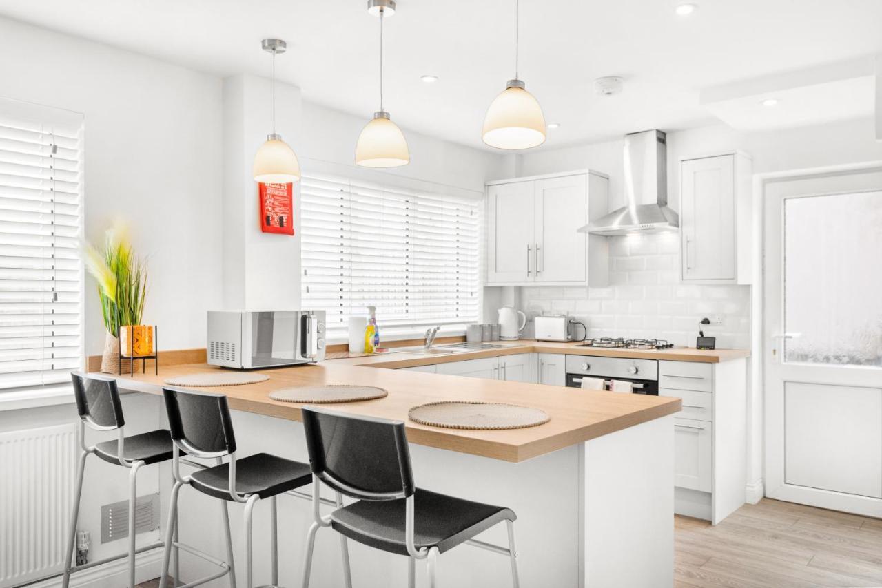 Off Road Parking, Garden, Smart Tv'S In All Rooms! Morriston Ngoại thất bức ảnh