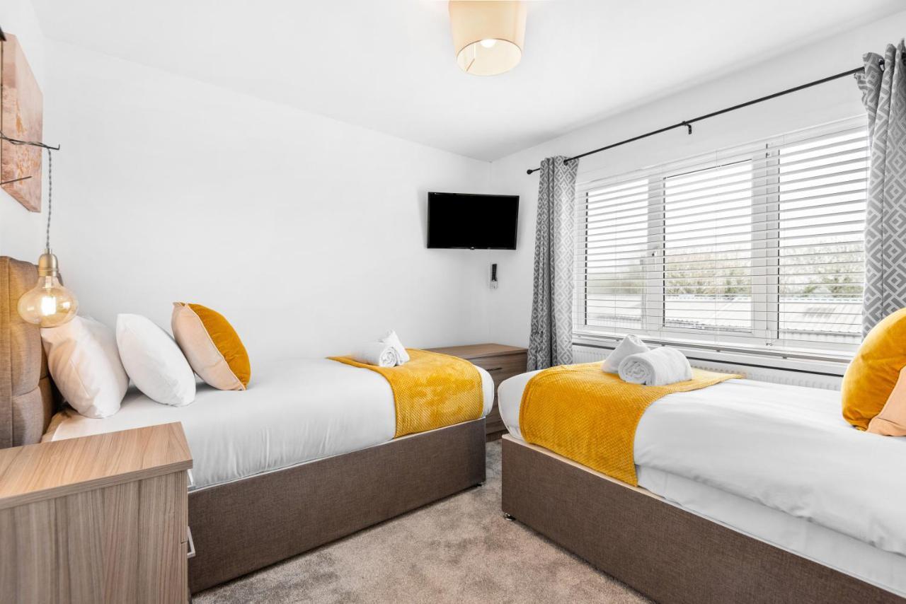 Off Road Parking, Garden, Smart Tv'S In All Rooms! Morriston Ngoại thất bức ảnh