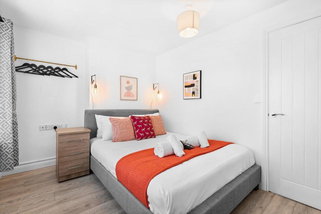 Off Road Parking, Garden, Smart Tv'S In All Rooms! Morriston Ngoại thất bức ảnh